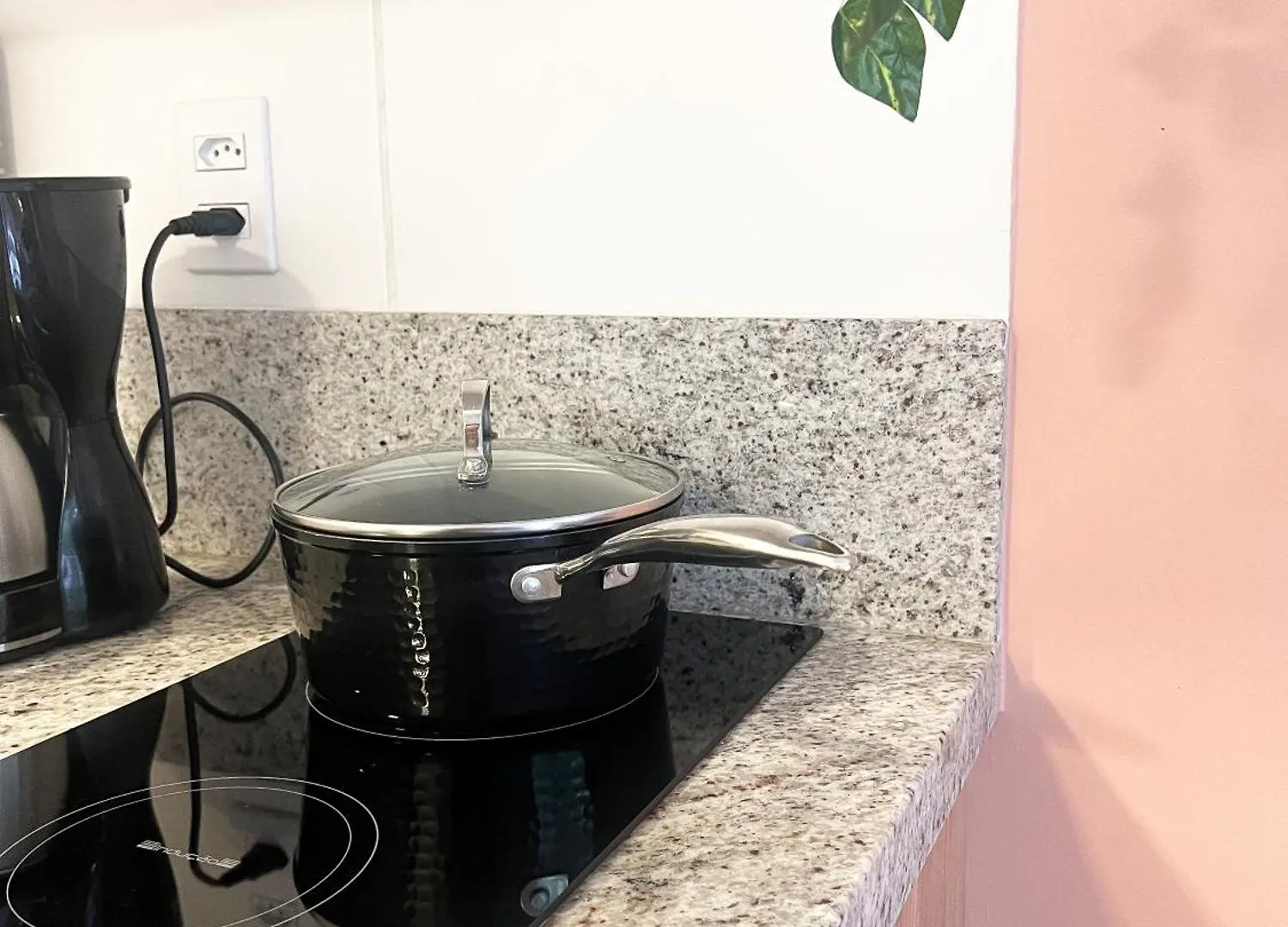 Apartamento Aconchegante 1 Dormitorio A 250M Do Metro - Liberdade, Sao Paulo